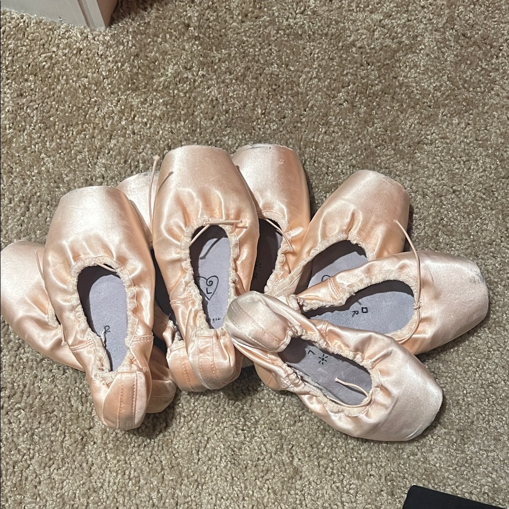 Satin Ballet Pointe Shoes